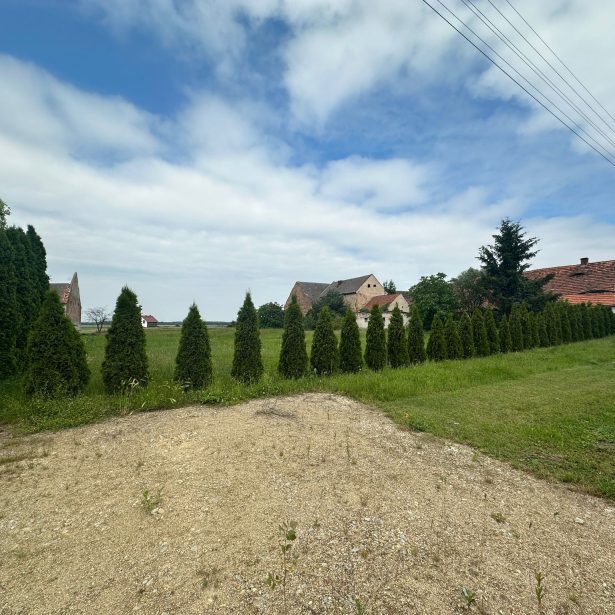 Działka rolna 2 300 m² | MPZP – zabudowa mieszkaniowo-usługowa | Osiek, gm. Oława | 250 000 zł