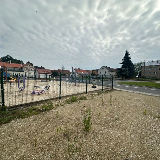 Działka rolna 2 300 m² | MPZP – zabudowa mieszkaniowo-usługowa | Osiek, gm. Oława | 250 000 zł